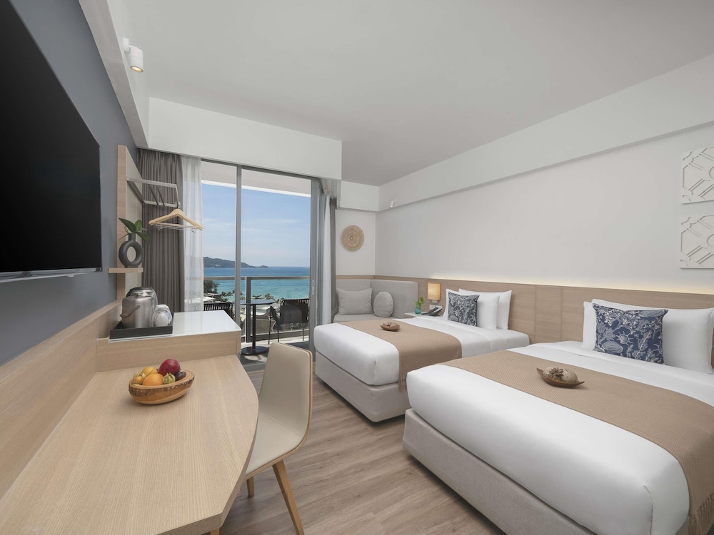 Andaman Beach Hotel Phuket - Handwritten Collection by Accor — Hotel rooms in Patong Beach, Phuket Province
