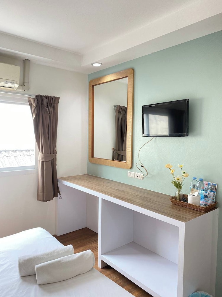Sleep at Phuket — Hotel rooms in Phuket, Phuket Province