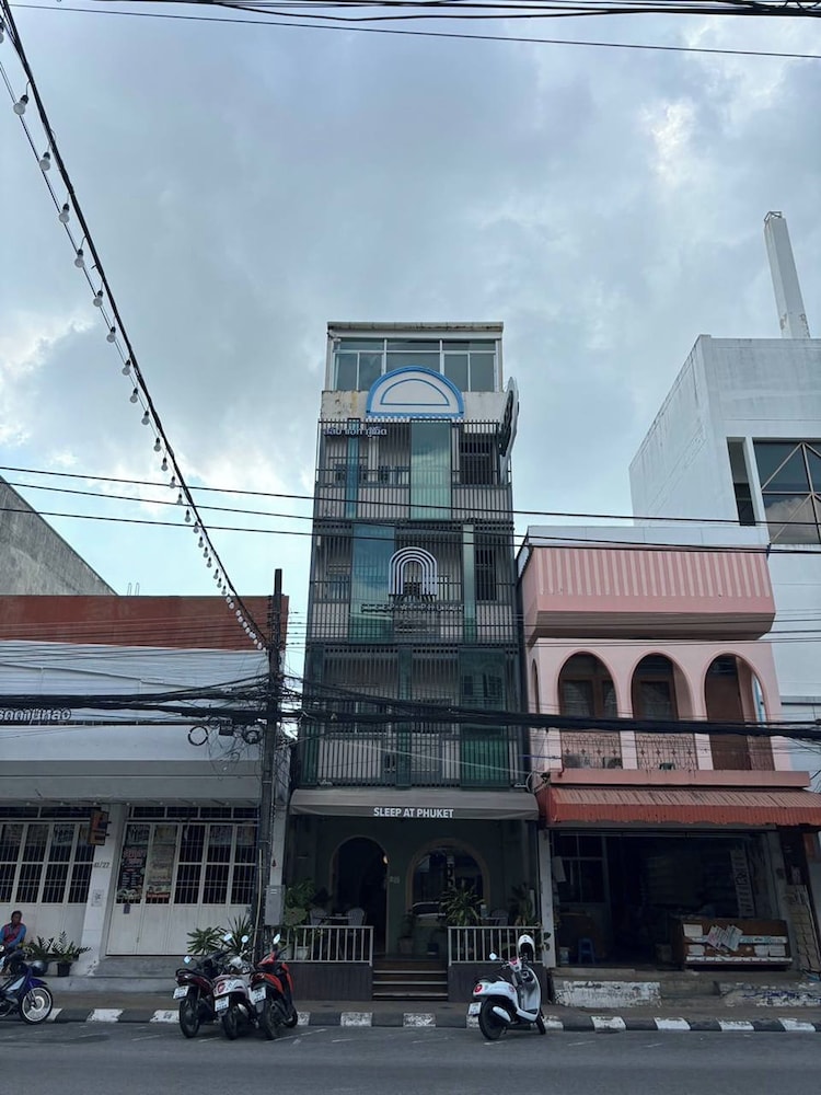 Sleep at Phuket — Hotel building in Phuket, Phuket Province