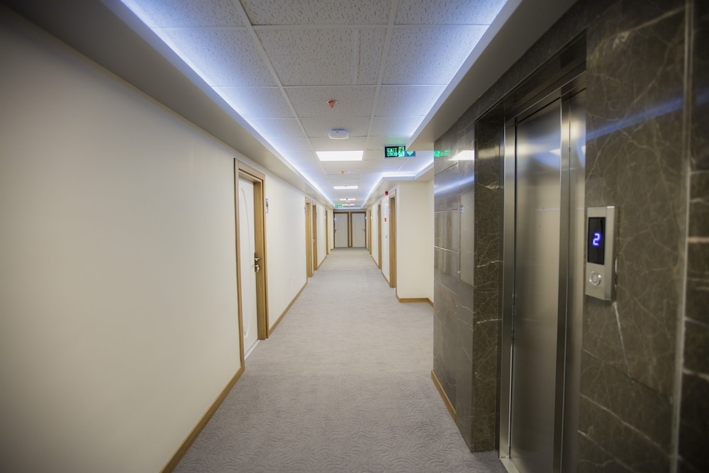Royal Inci Airport Hotel — Hotel building in Istanbul, Istanbul