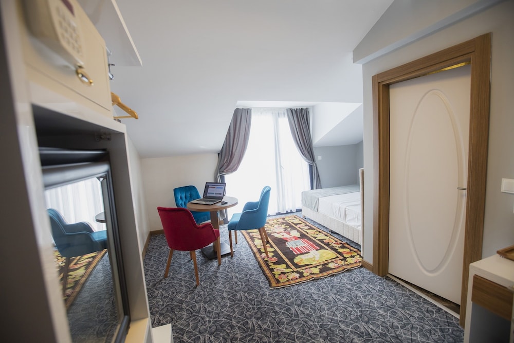 Royal Inci Airport Hotel — Hotel rooms in Istanbul, Istanbul