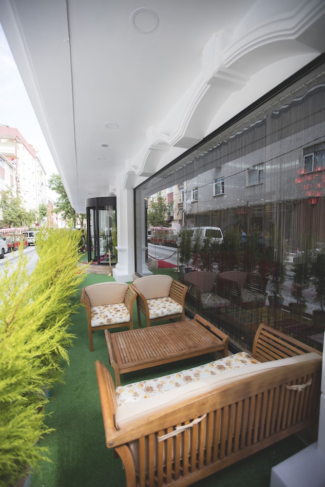 Royal Inci Airport Hotel — Hotel building in Istanbul, Istanbul