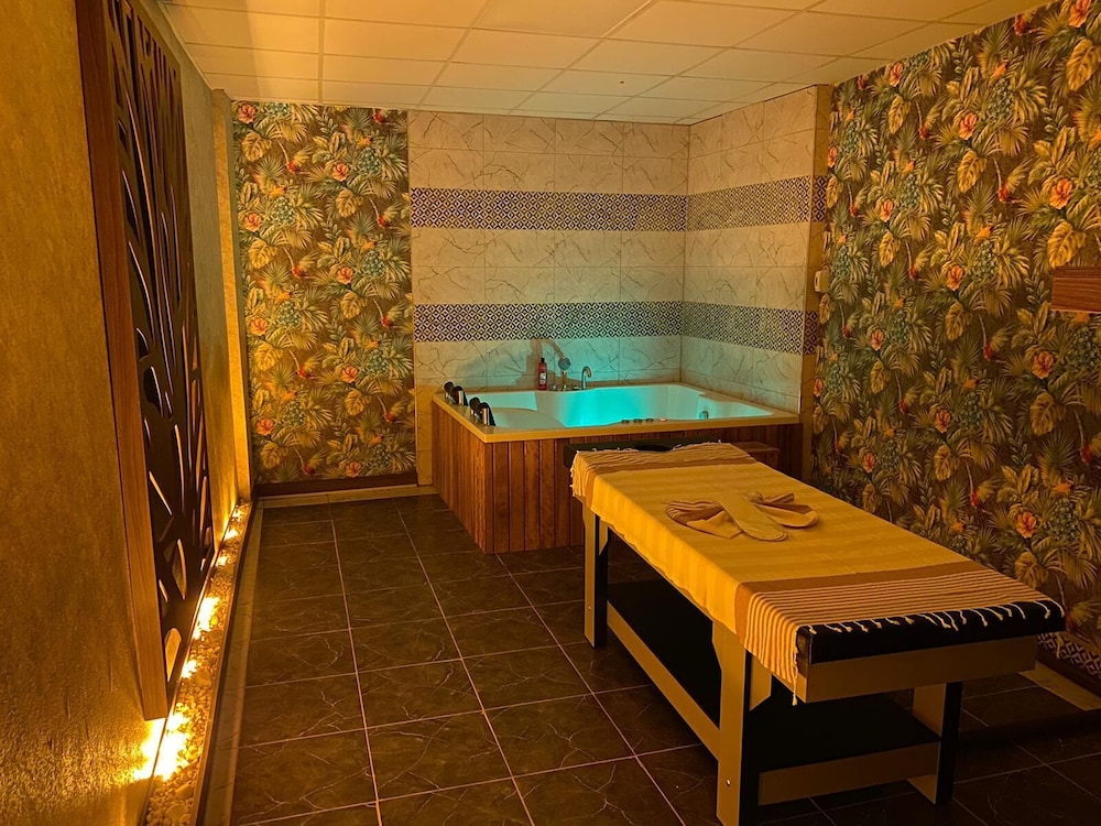 Royal Inci Airport Hotel — Spa in Istanbul, Istanbul
