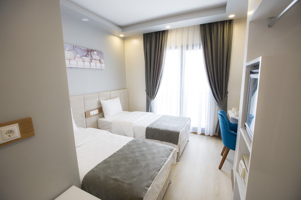 Royal Inci Airport Hotel — Hotel rooms in Istanbul, Istanbul