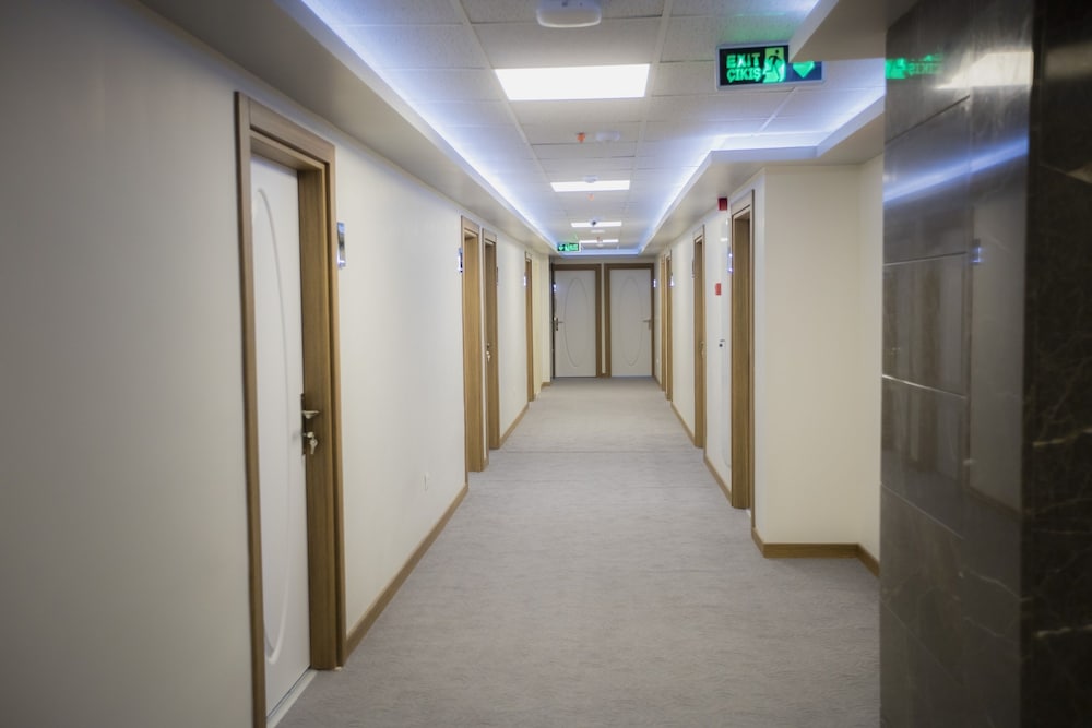 Royal Inci Airport Hotel — Hotel building in Istanbul, Istanbul