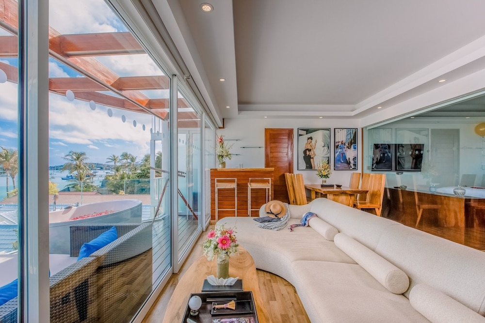 The Privilege Hotel Ezra Beach Club — Hotel rooms in Bo Phut, Surat Thani