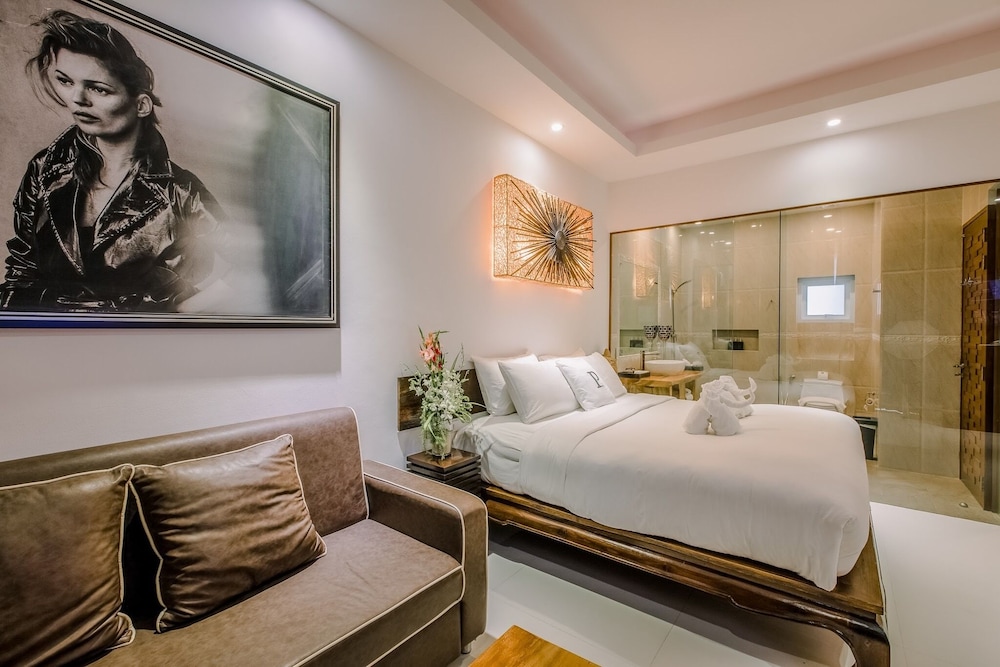 The Privilege Hotel Ezra Beach Club — Hotel rooms in Bo Phut, Surat Thani