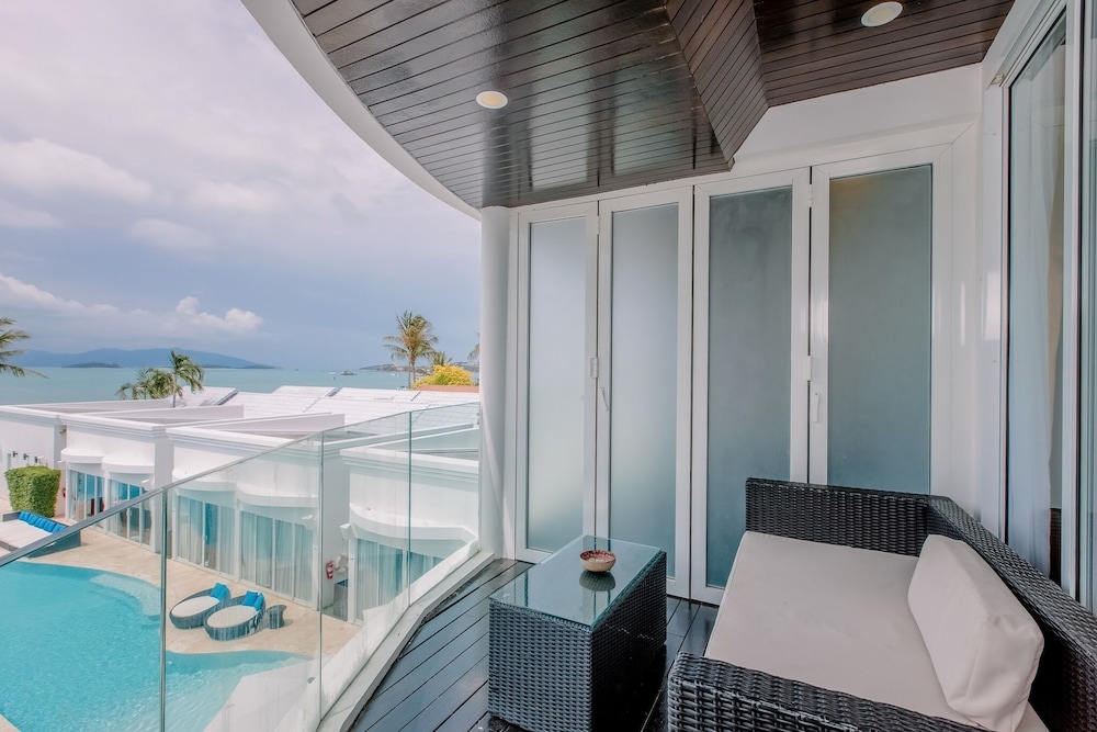 The Privilege Hotel Ezra Beach Club — Hotel building in Bo Phut, Surat Thani