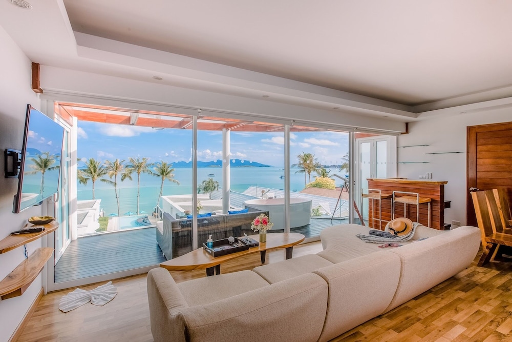 The Privilege Hotel Ezra Beach Club — Hotel rooms in Bo Phut, Surat Thani