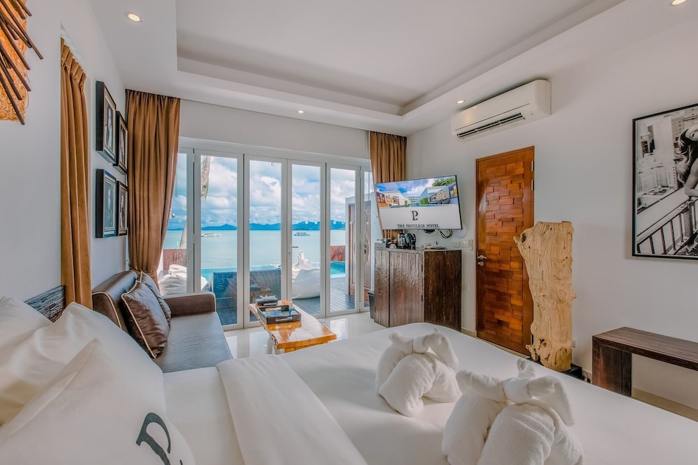 The Privilege Hotel Ezra Beach Club — Hotel rooms in Bo Phut, Surat Thani