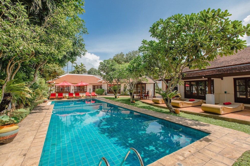 The Privilege Hotel Ezra Beach Club — Swimming pool in Bo Phut, Surat Thani