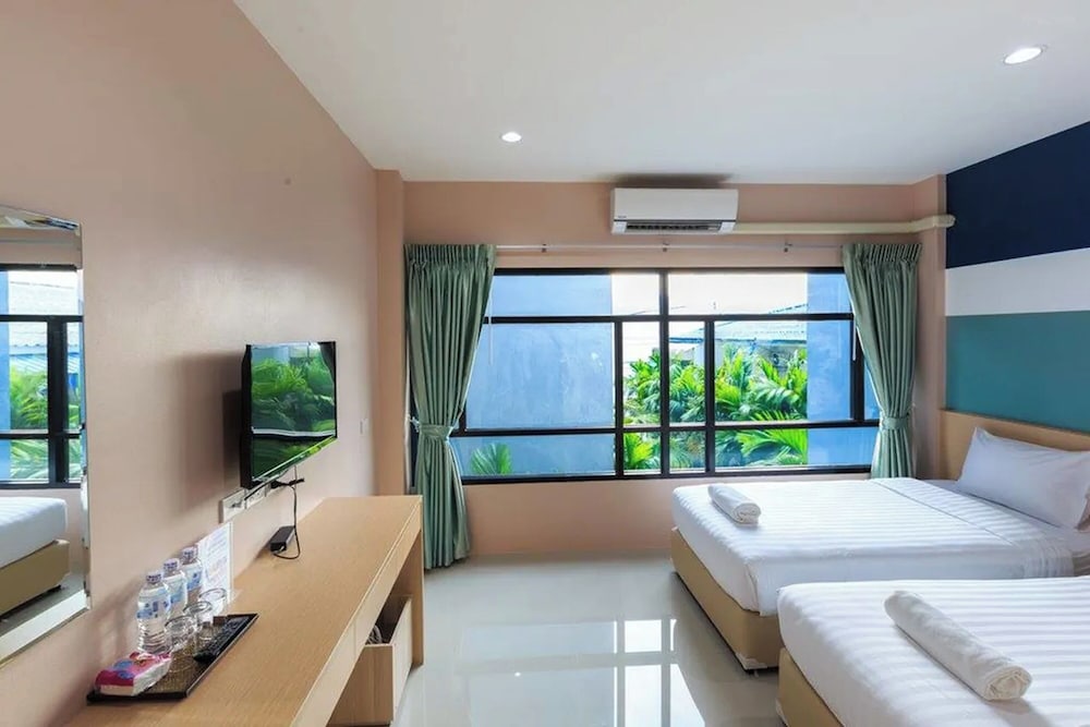 JJ Residence Phuket Town — Hotel rooms in Phuket, Phuket Province