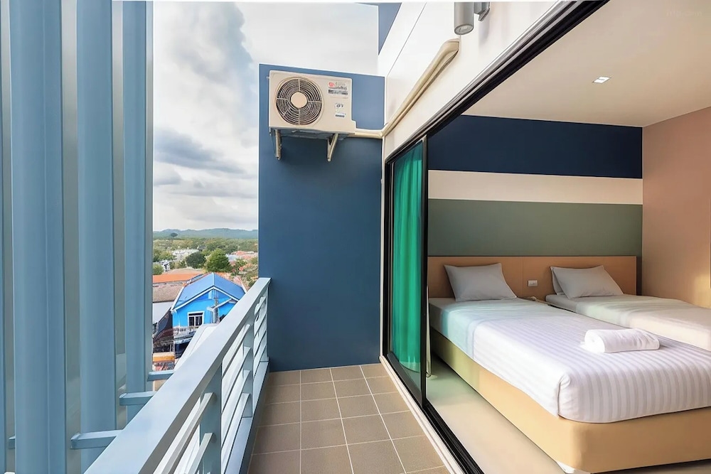 JJ Residence Phuket Town — Hotel rooms in Phuket, Phuket Province