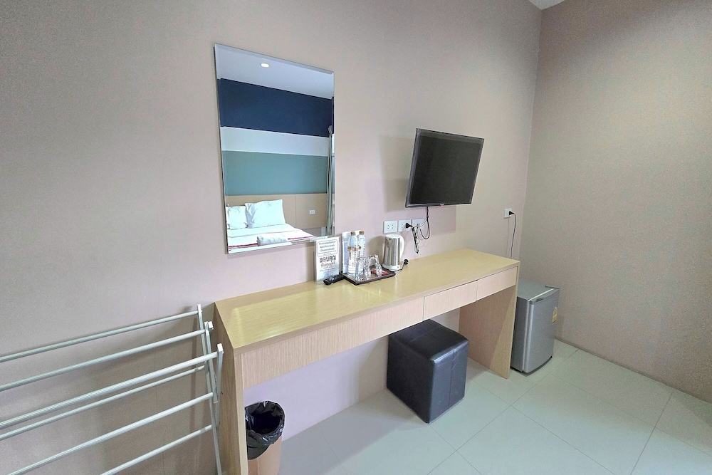 JJ Residence Phuket Town — Hotel rooms in Phuket, Phuket Province