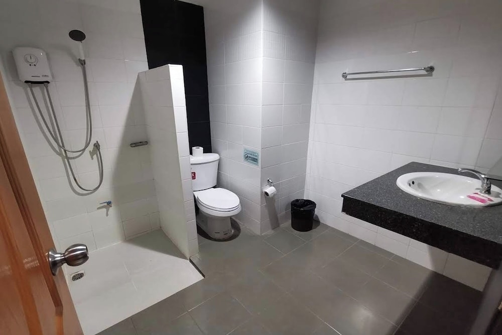 JJ Residence Phuket Town — Hotel rooms in Phuket, Phuket Province