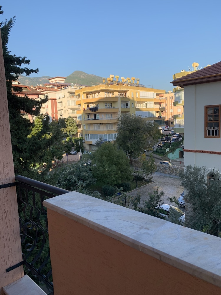 May Flower Apart Hotel — Hotel rooms in Alanya