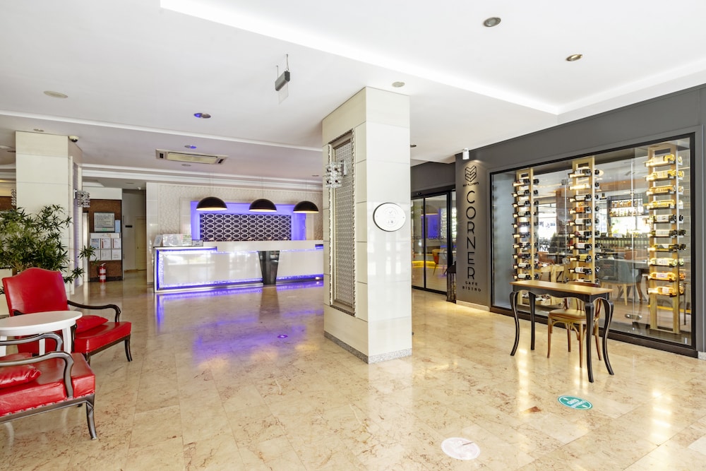 May Flower Apart Hotel — Restaurant & bars in Alanya