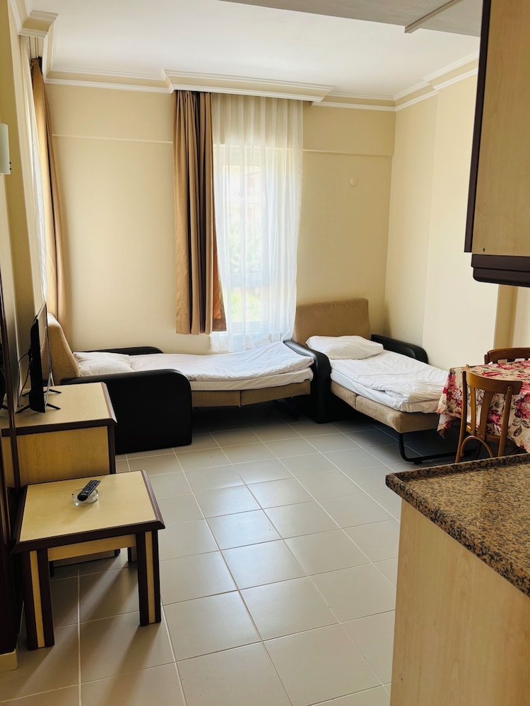 May Flower Apart Hotel — Hotel rooms in Alanya