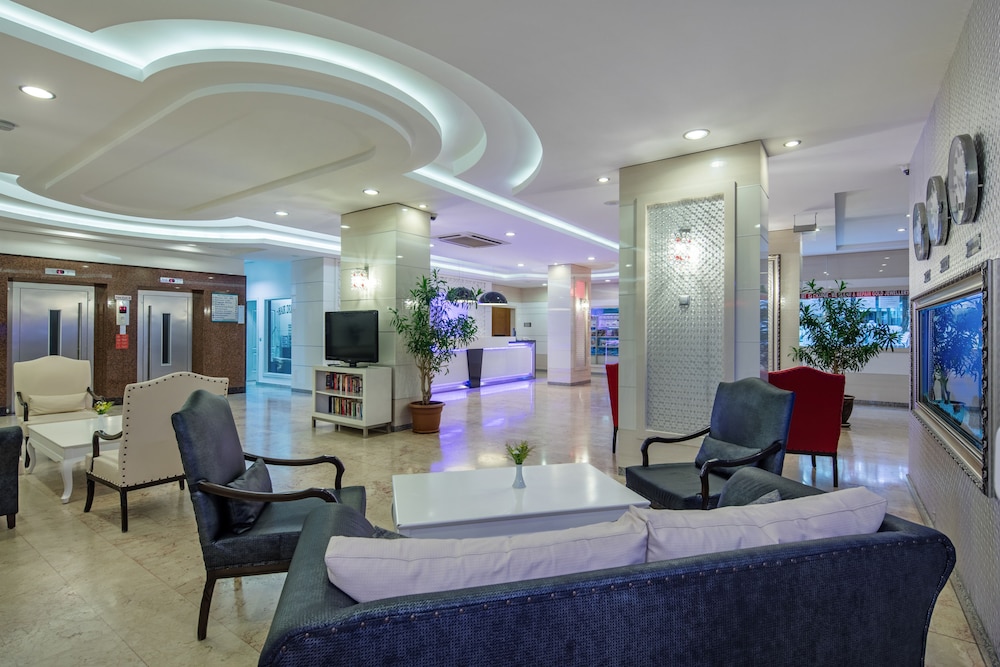 May Flower Apart Hotel — Hotel building in Alanya