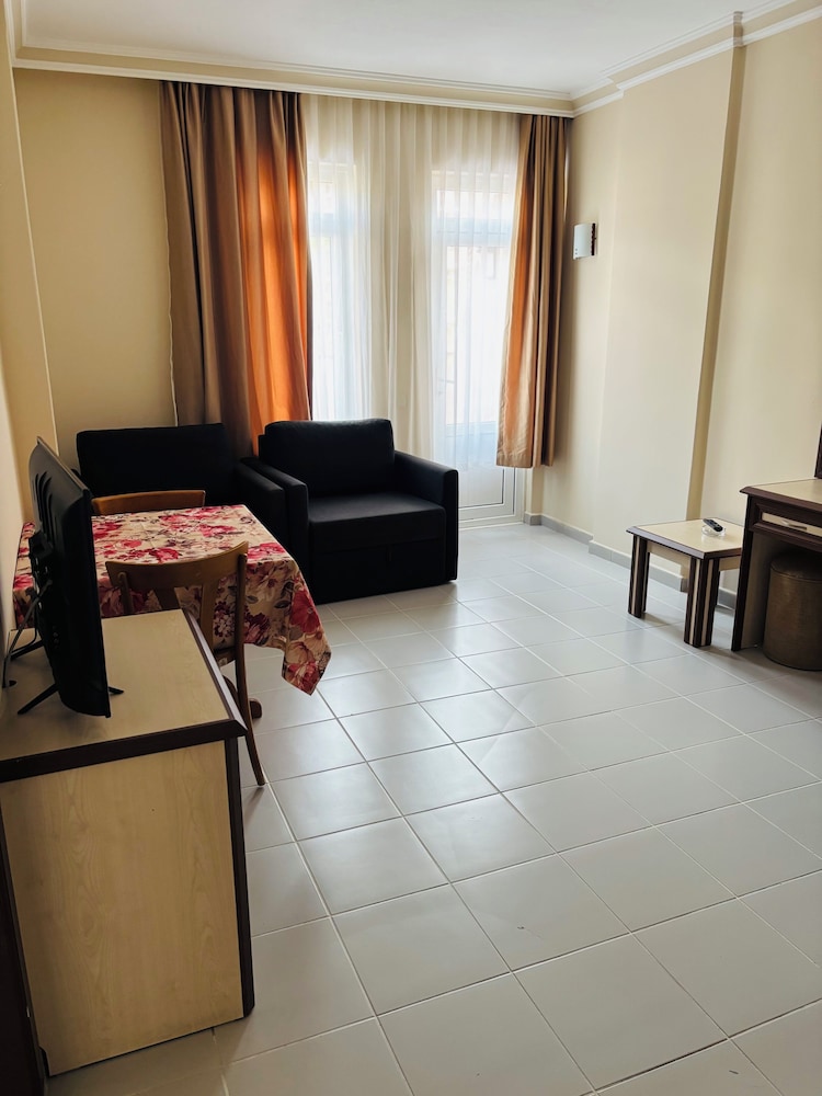 May Flower Apart Hotel — Hotel rooms in Alanya