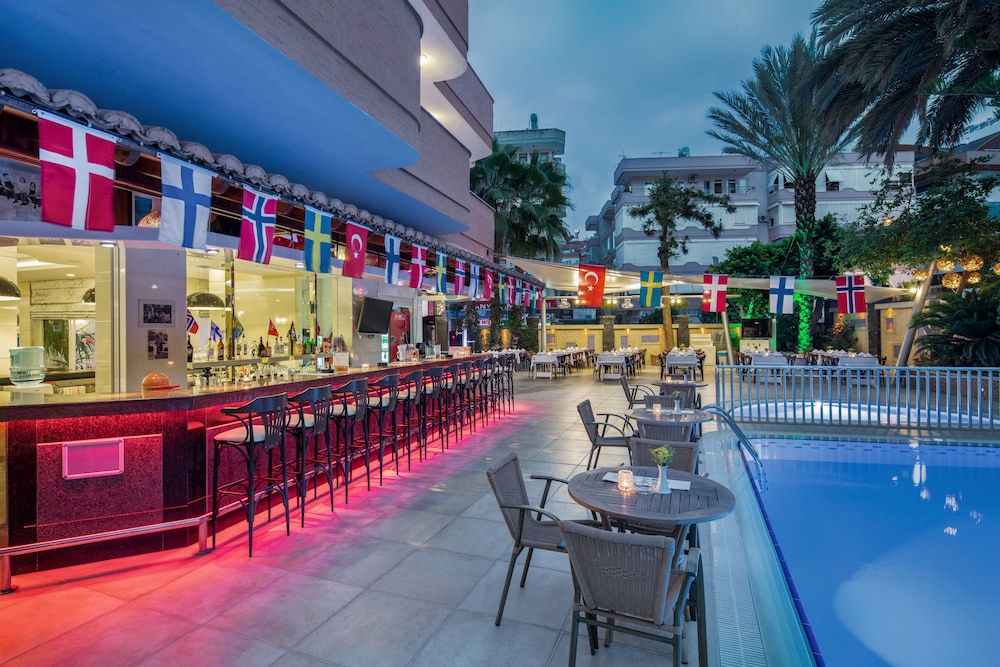 May Flower Apart Hotel — Restaurant & bars in Alanya
