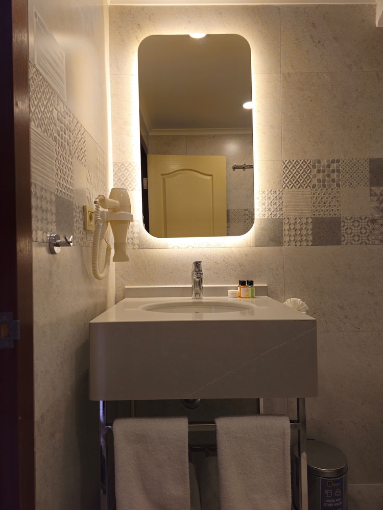 May Flower Apart Hotel — Hotel rooms in Alanya