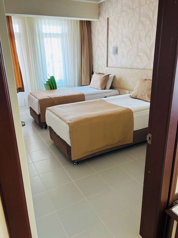 May Flower Apart Hotel — Hotel rooms in Alanya