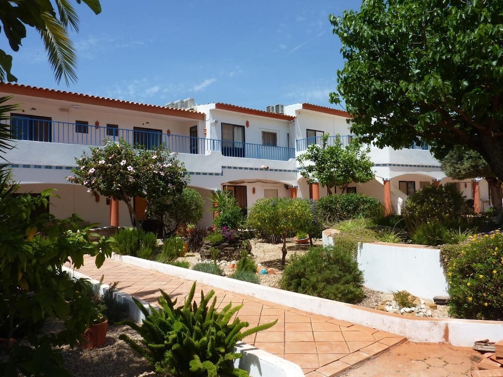 Centre Algarve — Hotel building in Olhão, Faro