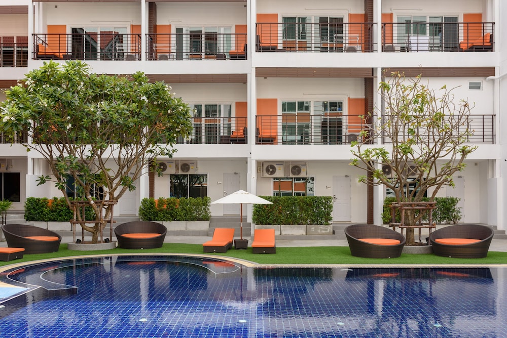FX Hotel Pattaya — Hotel building in Pattaya, Chonburi