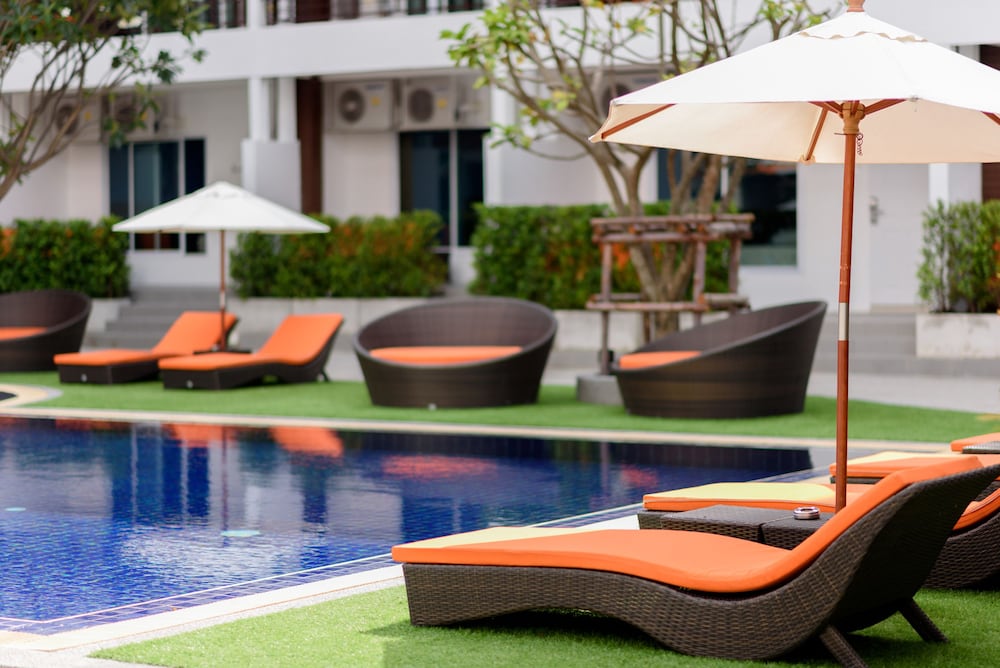 FX Hotel Pattaya — Swimming pool in Pattaya, Chonburi