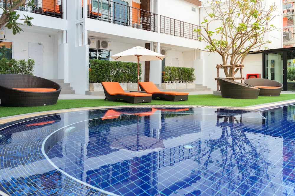 FX Hotel Pattaya — Swimming pool in Pattaya, Chonburi