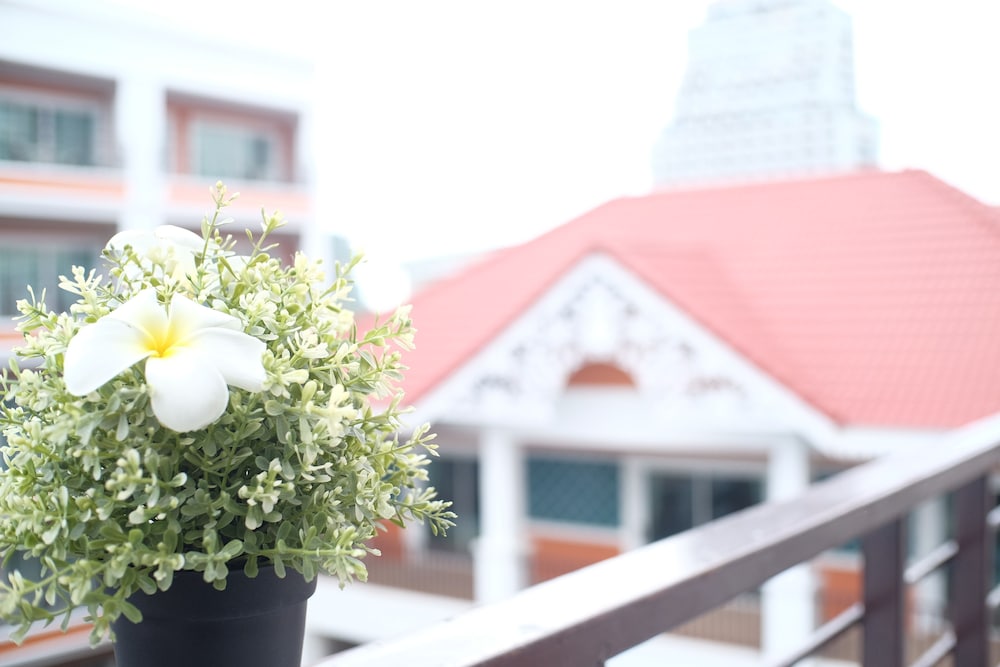 FX Hotel Pattaya — Hotel building in Pattaya, Chonburi