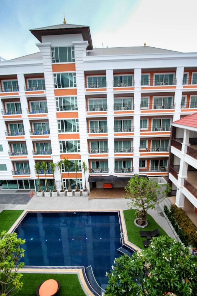 FX Hotel Pattaya — Hotel building in Pattaya, Chonburi