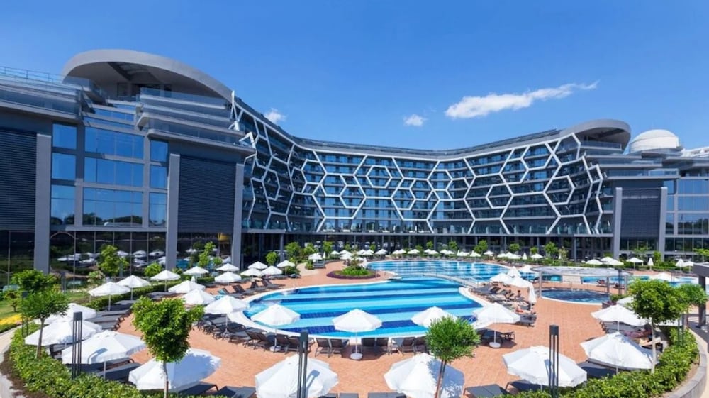 Bosphorus Sorgun Hotel - All Inclusive — Swimming pool in Side