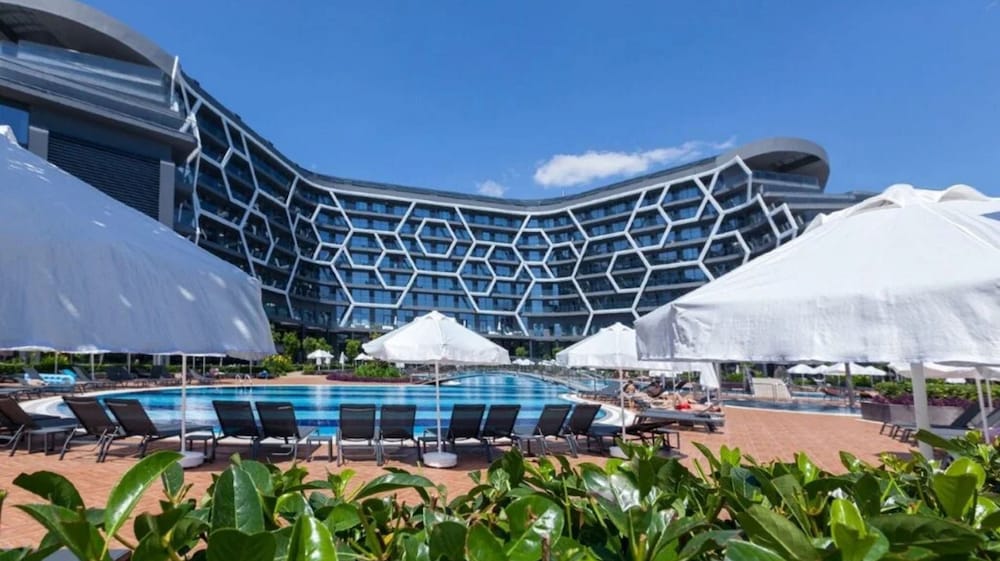 Bosphorus Sorgun Hotel - All Inclusive — Swimming pool in Side