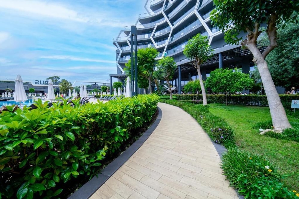 Bosphorus Sorgun Hotel - All Inclusive — Hotel building in Side